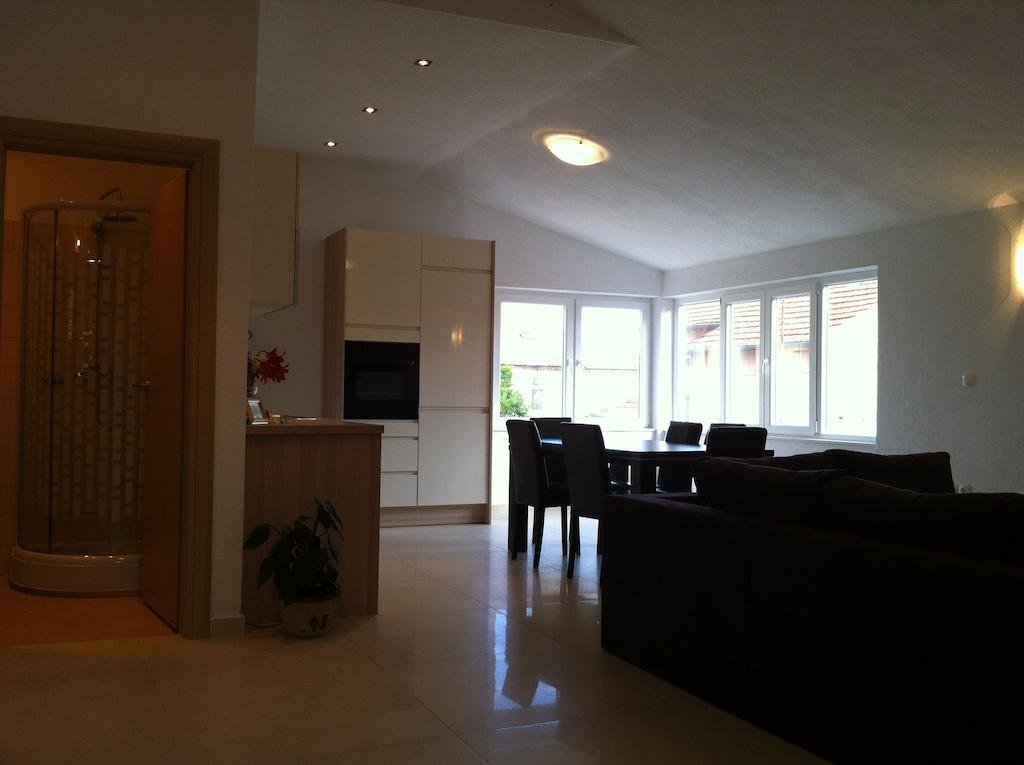 Adriatic Rose Apartment Torrette Værelse billede